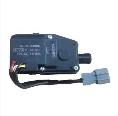 ৫০০ মিমি হুইলবেস সহ ভারী ডিউটি ট্রাক্টর ট্রাক, ৬০০লি+ ৩০০লি জ্বালানি ক্ষমতা এবং ৭টন / ৯টন সামনের অক্ষের ক্ষমতা